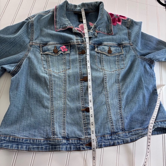 Sweet Floral Spring Embroidered Denim Jean Jacket XL 14 16 - Picture 7 of 8